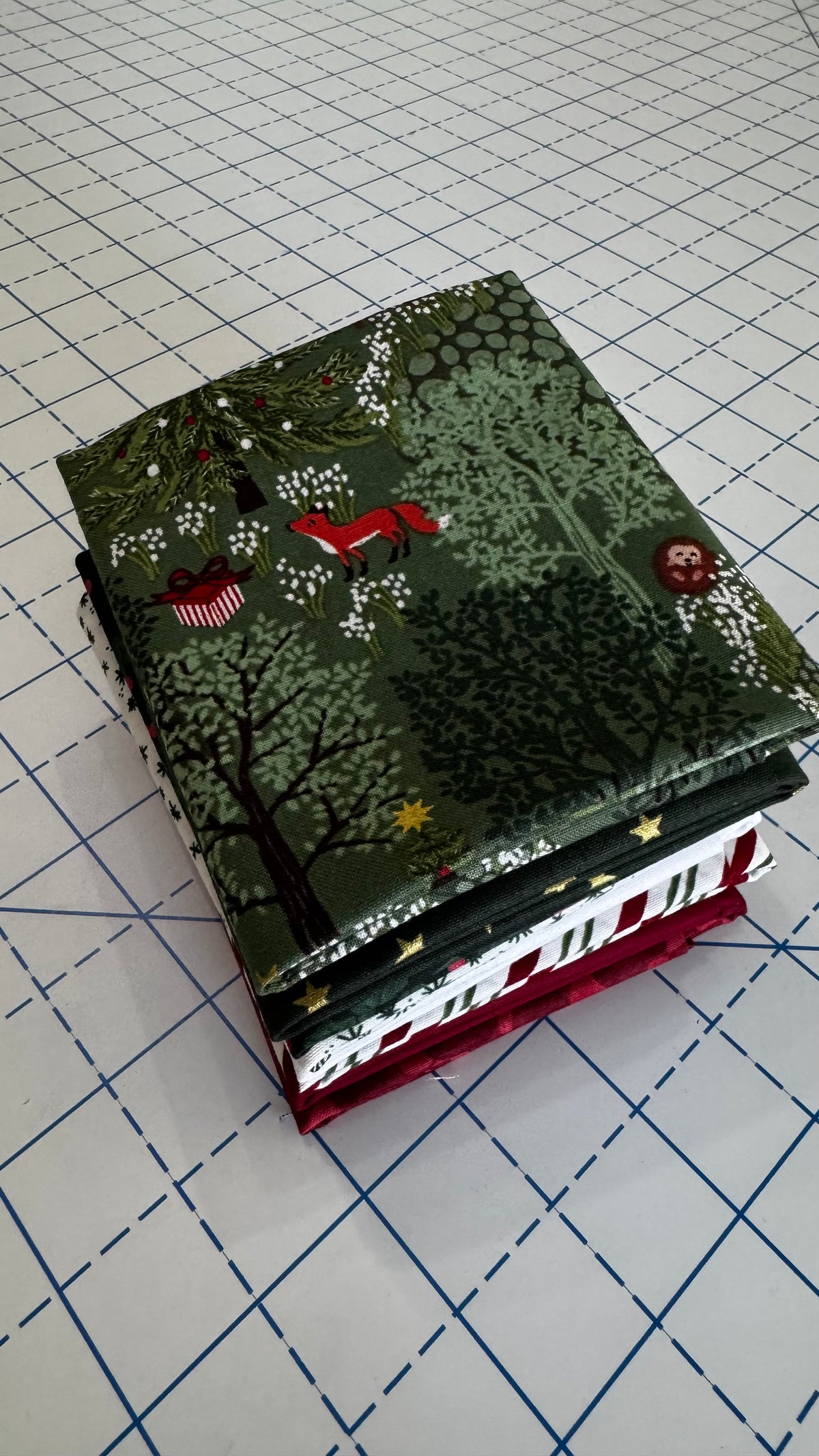 A Woodland Christmas - Exclusive Fat Quarter Bundle