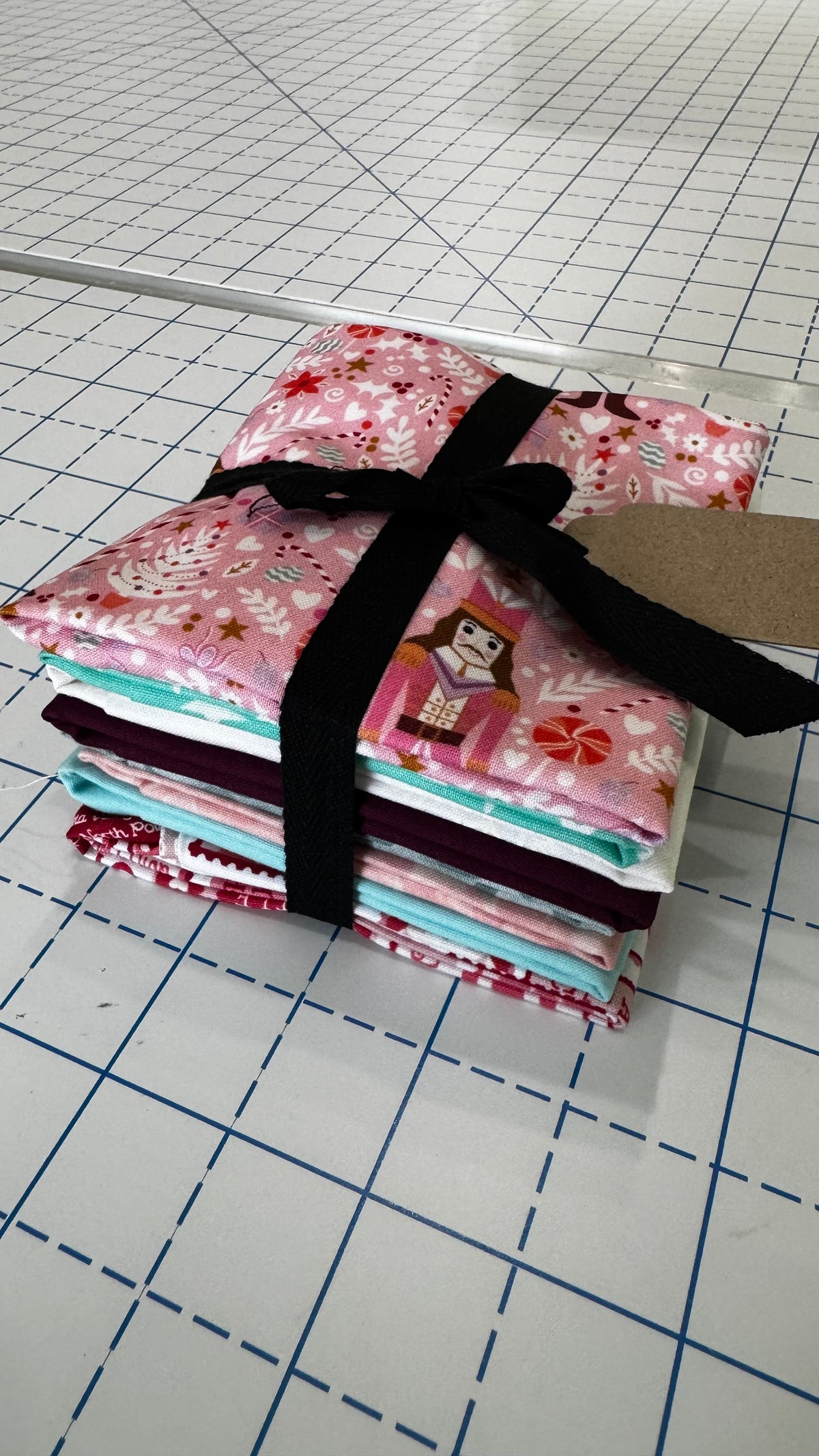 Soft Christmas - Exclusive Fat Quarter Bundle (8 piece)