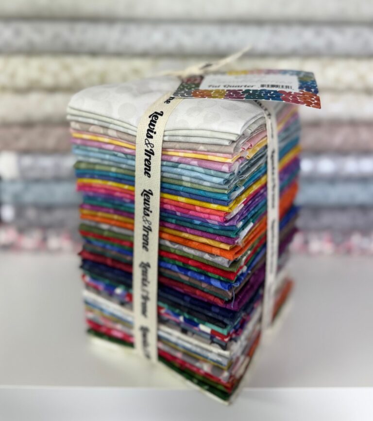 Lewis & Irene - Bumbleberries Fat Quarter Pack (50 pieces)