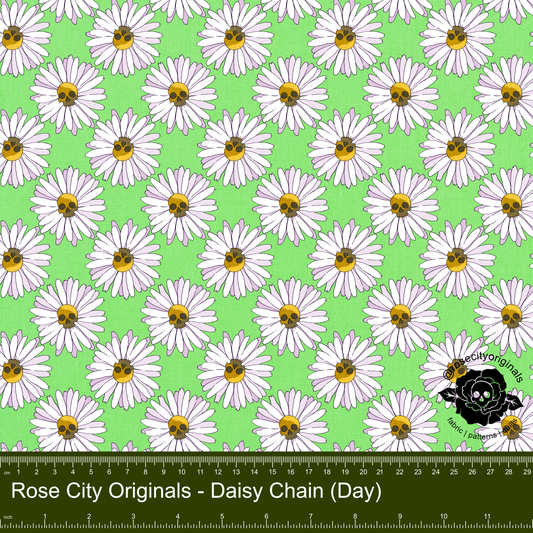 Pushing Up Daisies - By The Yard - Daisy Chain (Day)