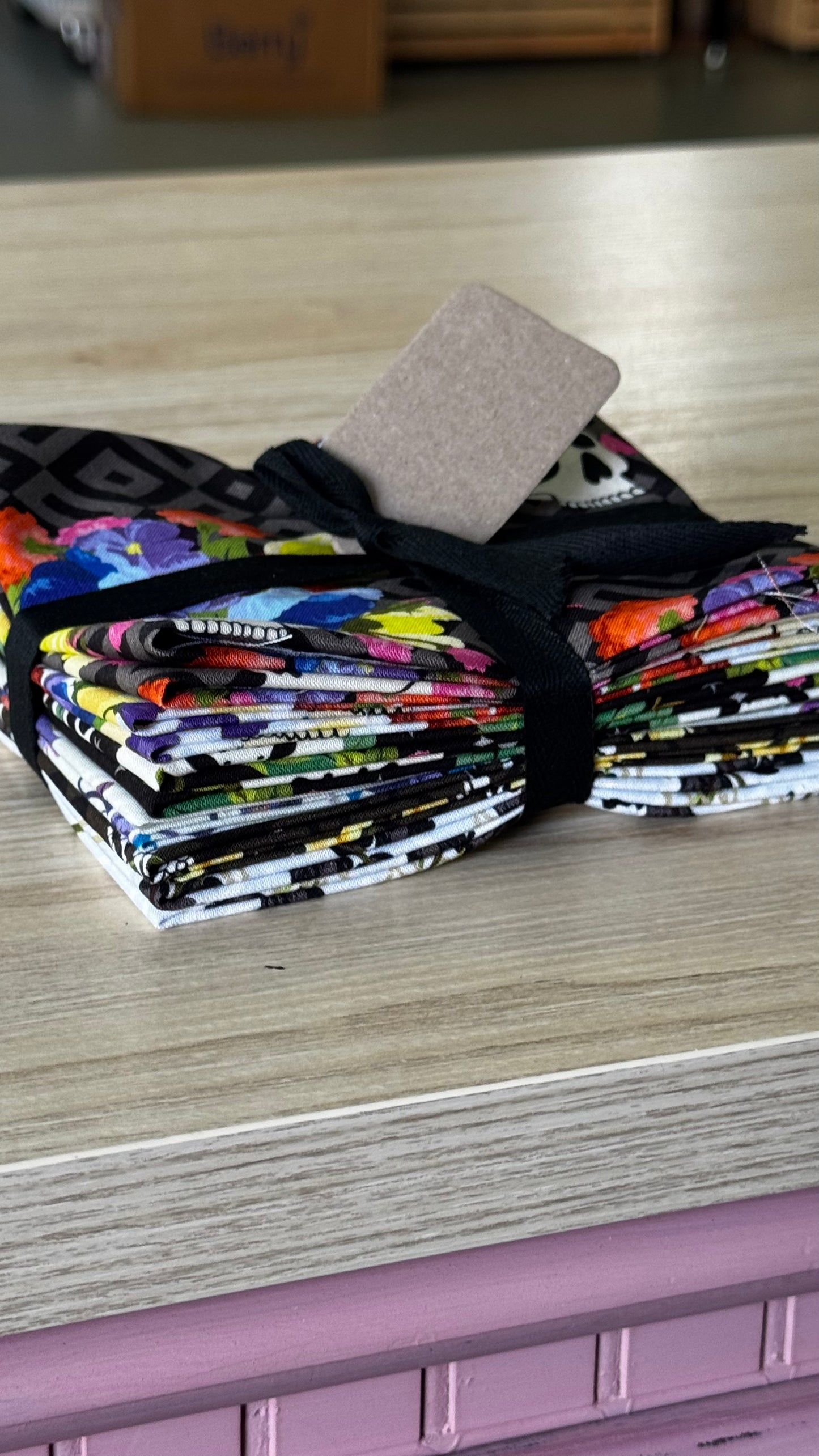 Dear Stella - Flora Fatale - Fat Quarter Bundle (6 pieces)