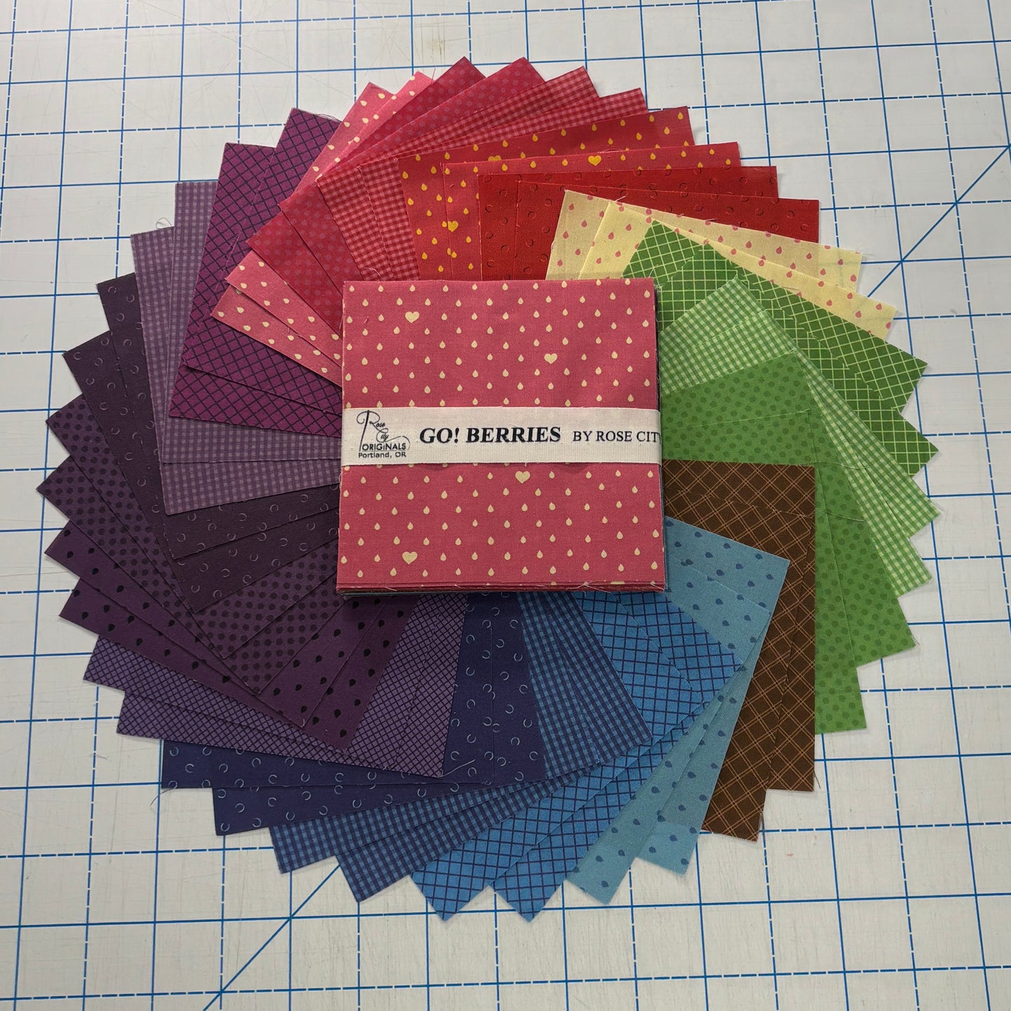 GO! Berries - 5" Square Pre-Cut Bundle (40 pieces)