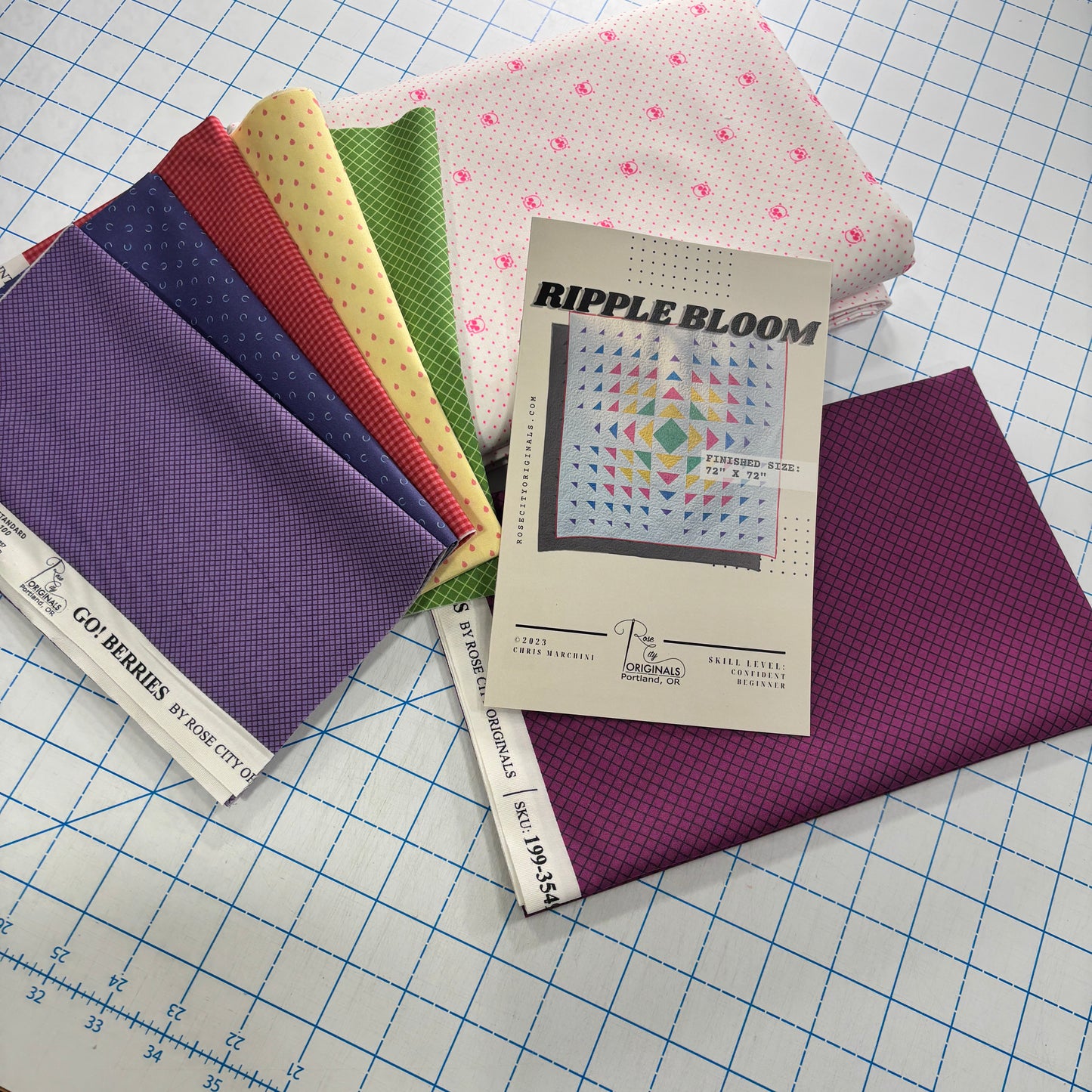 Ripple Bloom Quilt Kit - EXCLUSIVE - Impatiens